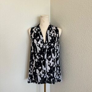 Vince Camuto Sleeveless Blouse – Size Medium